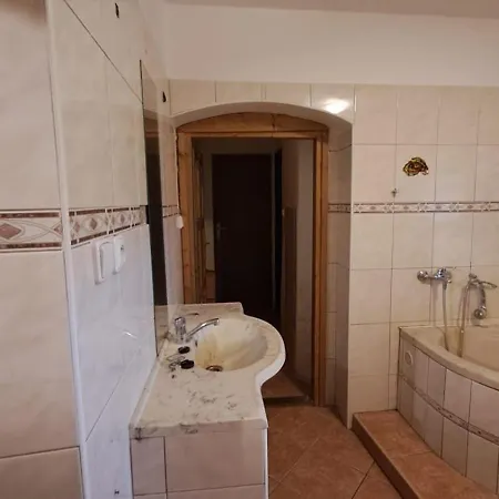Nyaraló Venkovsky Dum Na Kraji Vsi