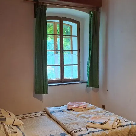 Venkovsky Dum Na Kraji Vsi