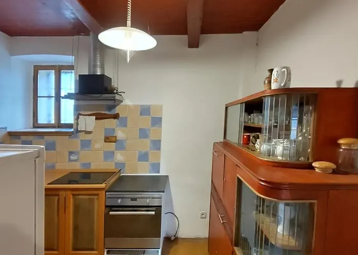 Venkovsky Dum Na Kraji Vsi